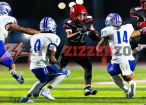 Zizzers Pull Away from Hillcrest for 34–12 Homecoming Win