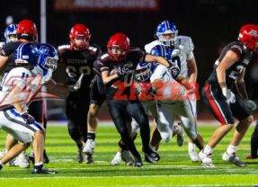 Zizzers Finish Strong for 33-10 Senior Night Win Over Marshfield